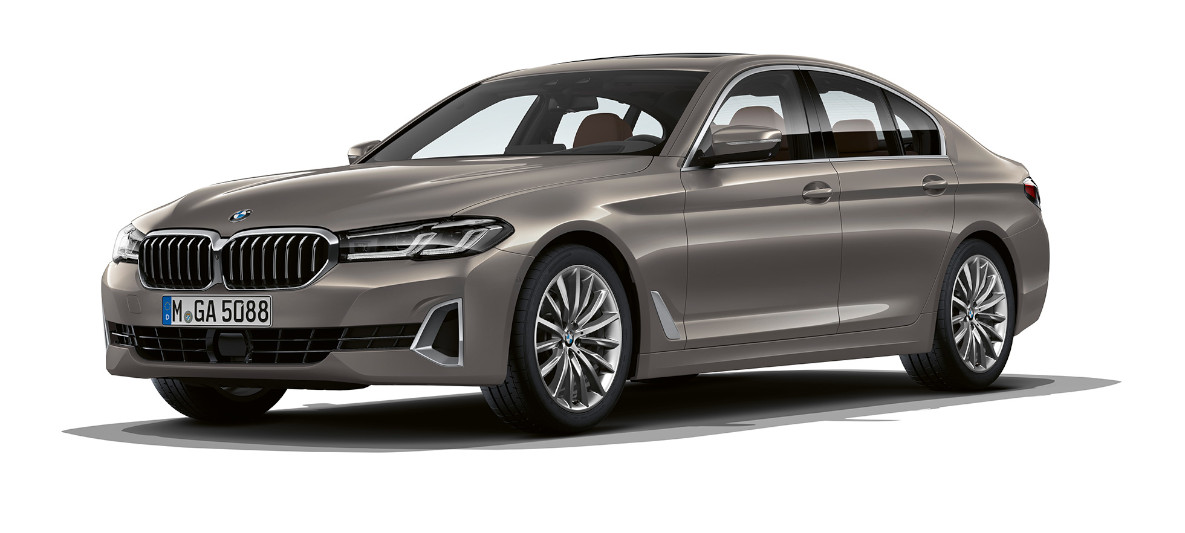 BMW Série 5 Berline G30 Luxury Line, avant BMW Série 5 Berline 520d xDrive G30 2020 Luxury Line en Berninagrau, vue de trois quarts avant