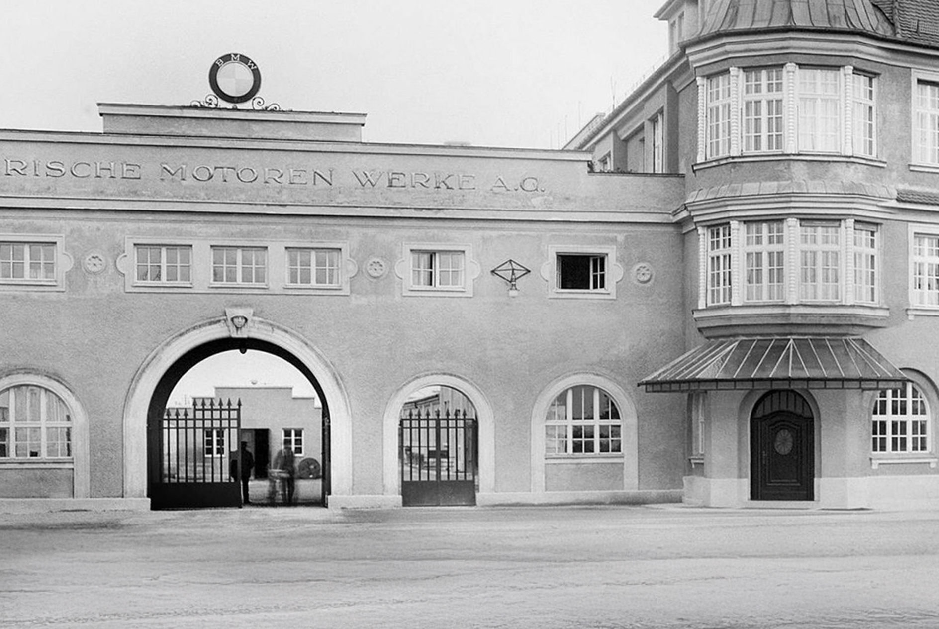 The birth of performance.