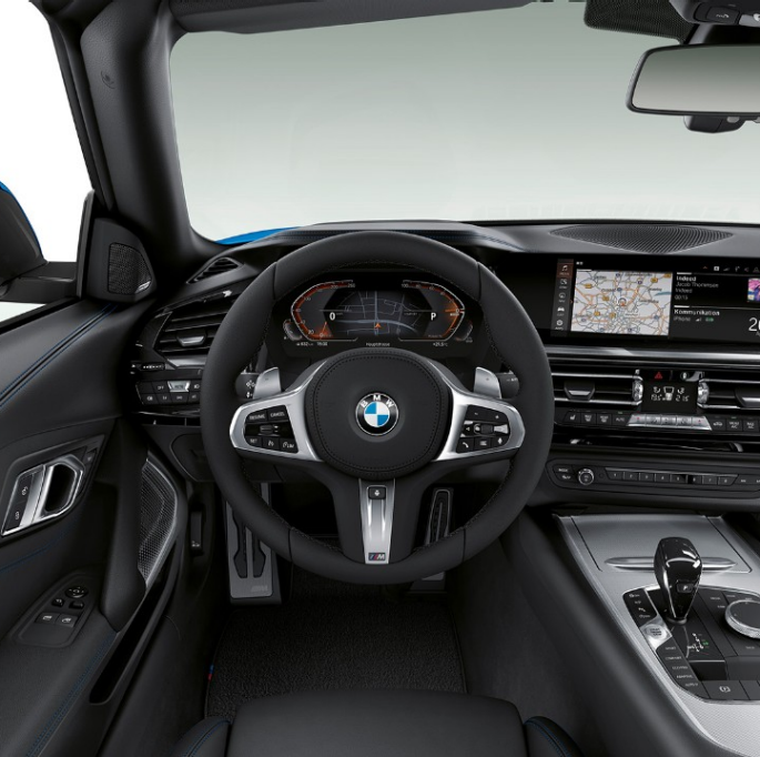 BMW Z4 Roadster en Kit M Sport BMW Z4 Roadster en Kit M Sport, volant et place du conducteur