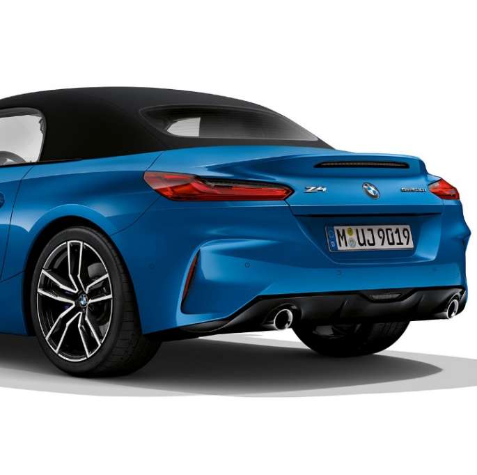 BMW Z4 Roadster en Kit M Sport, vue de trois-quarts arrière BMW Z4 Roadster en Kit M Sport, vue de trois-quarts arrière